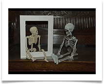 Same time, same place next year-Halloween - Richard Nicholls